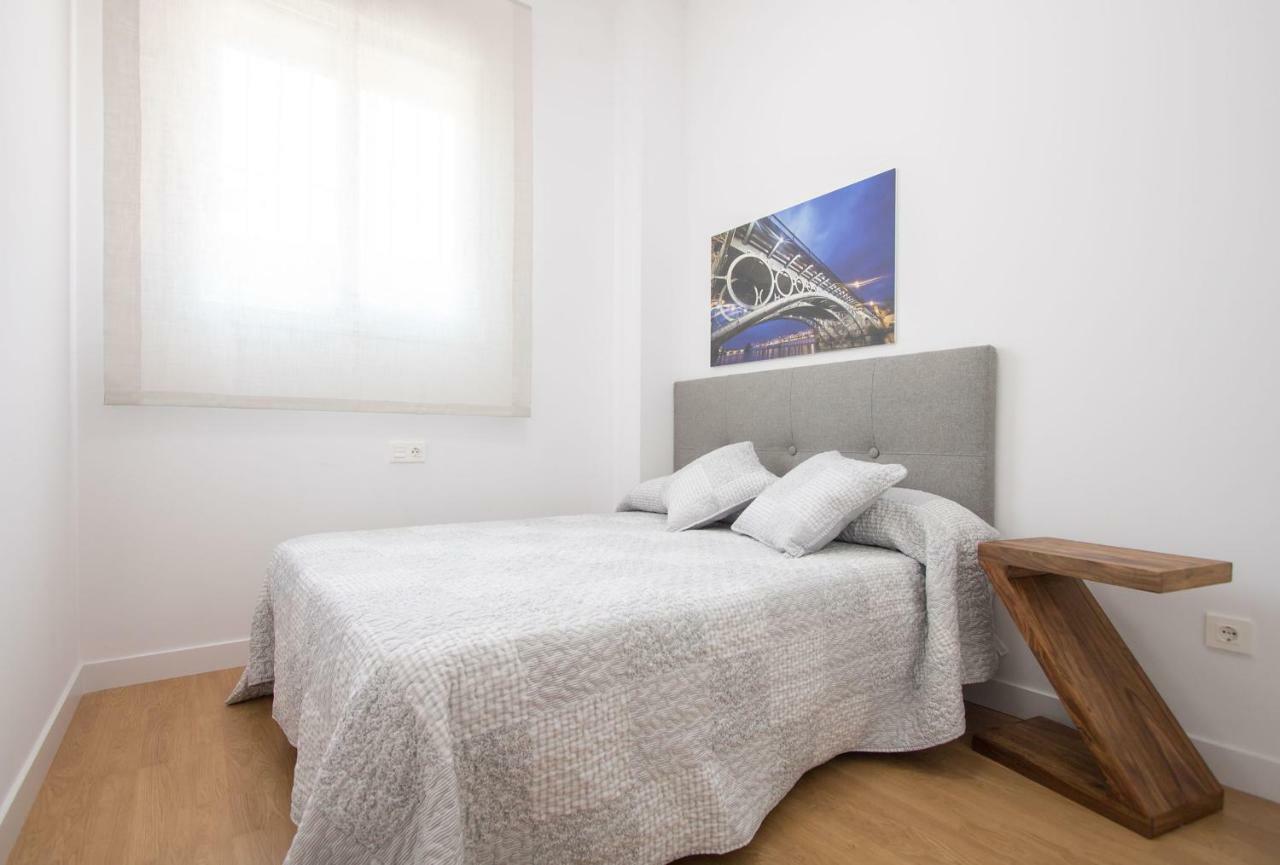 Murallas De Sevilla Apartamento Con Garaje 4 Pax エクステリア 写真
