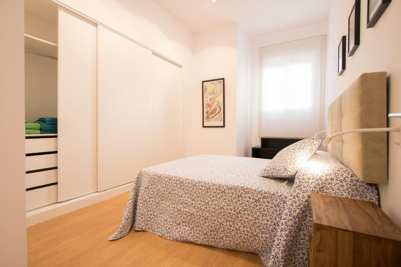 Murallas De Sevilla Apartamento Con Garaje 4 Pax エクステリア 写真